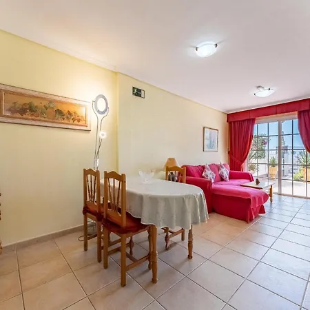 With Shared Heated Pool Apartamento *