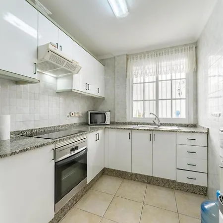 Apartamento With Shared Heated Pool *